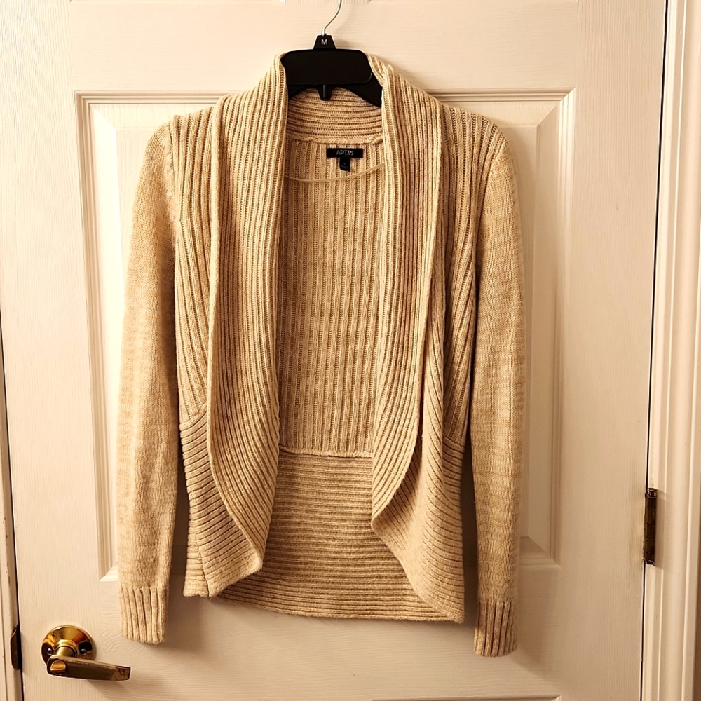 Apt 9 sweater